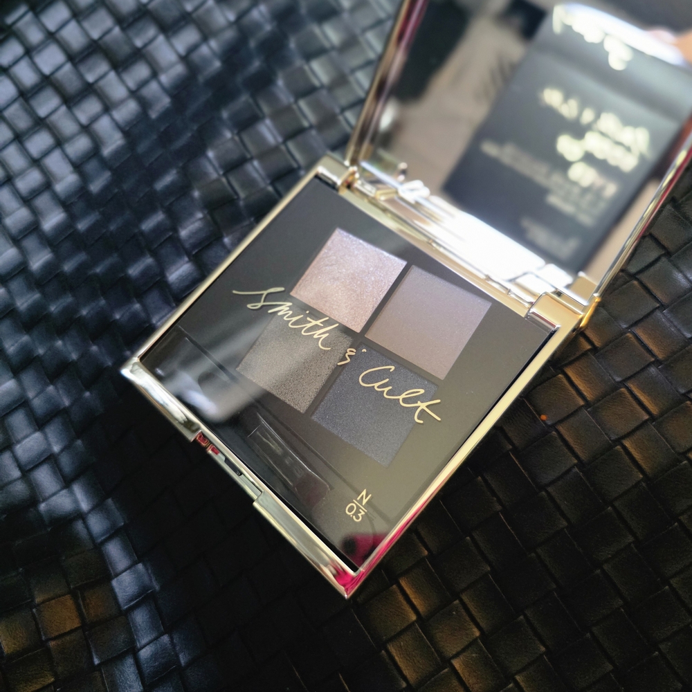 Smith & Cult Book of Eyes Eye Quad Palette - Ice Tears - Picture 5 of 9